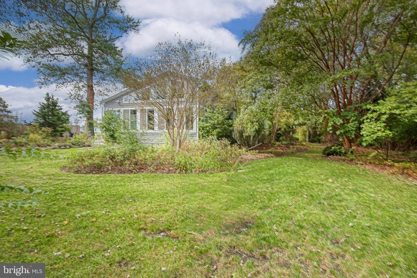 5697 Walnut Street photo 32