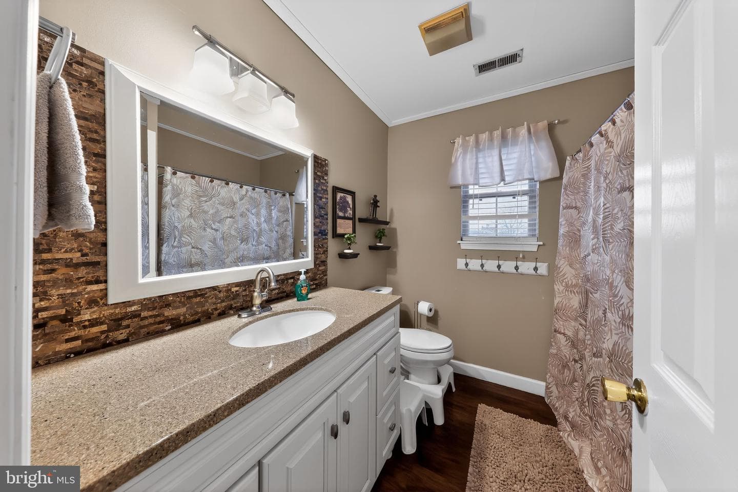 186 Birchwood Lane photo 19