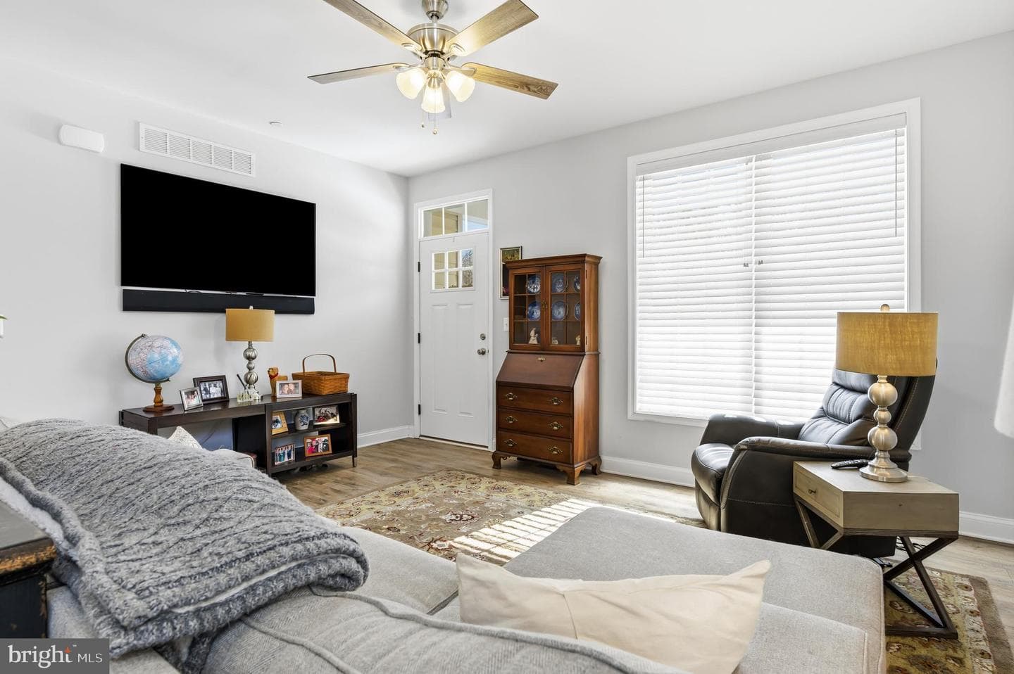 23264 Clarissa Road photo 9