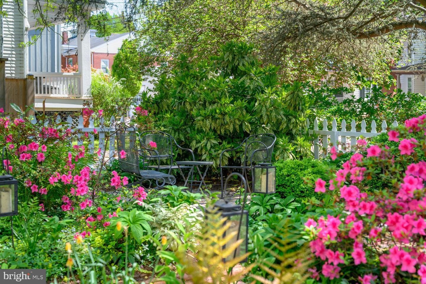 106 Queen Street S photo 12