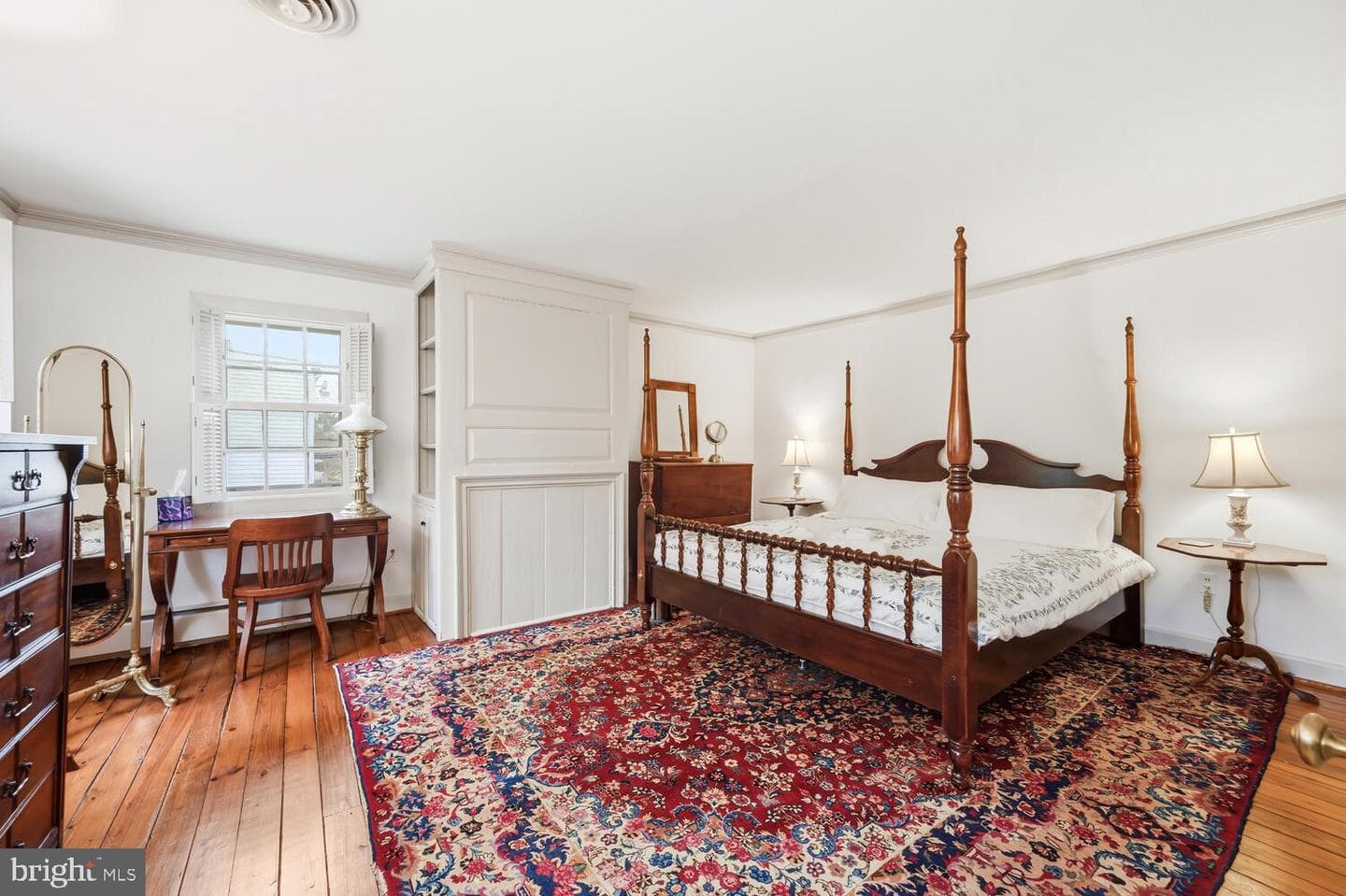 106 Queen Street S photo 51