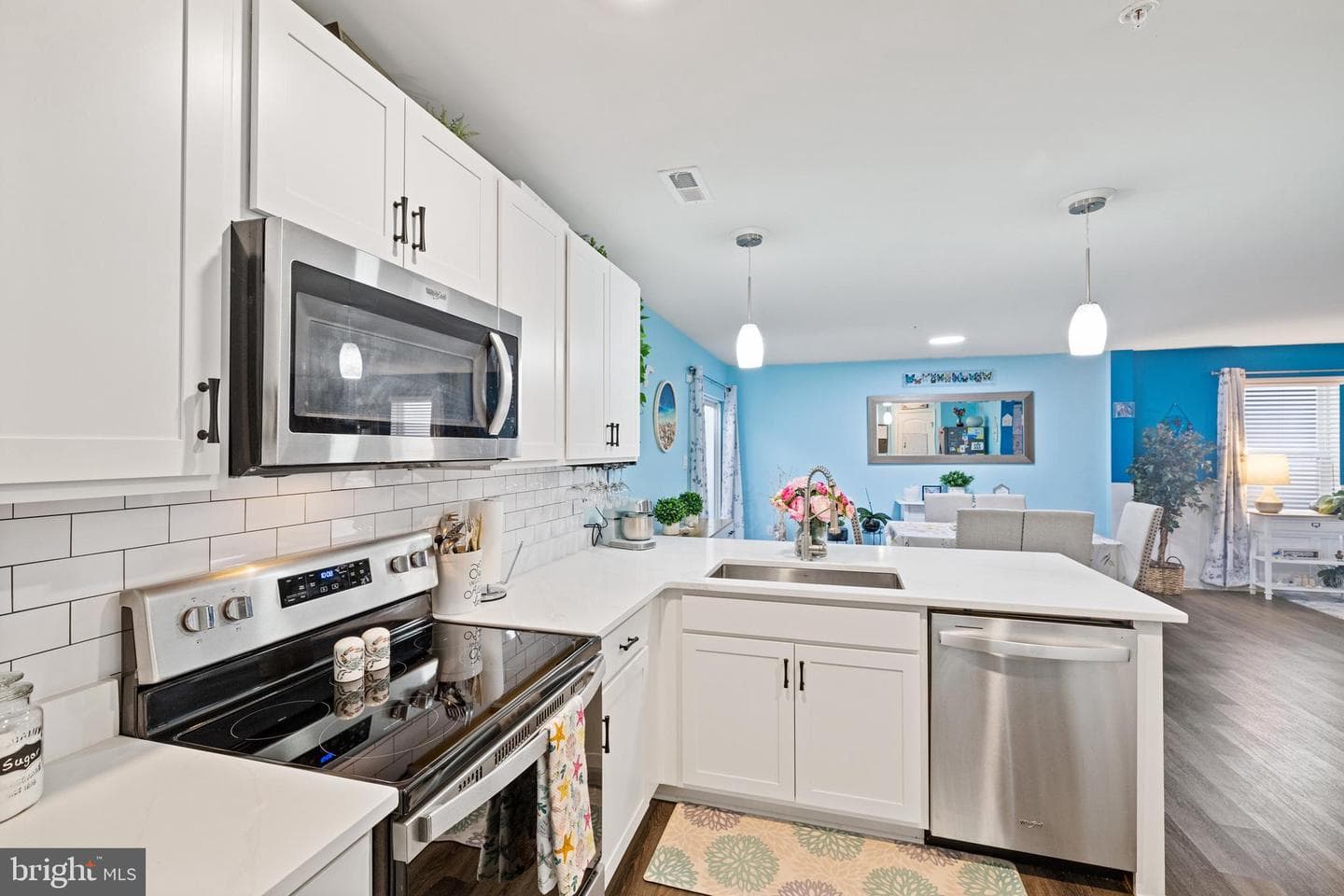 104 Flying Cloud Drive photo 11