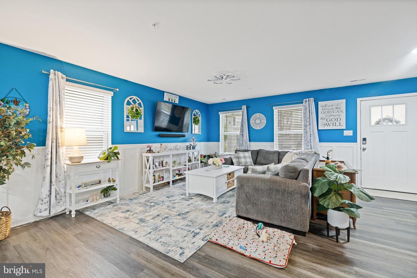 104 Flying Cloud Drive photo 7
