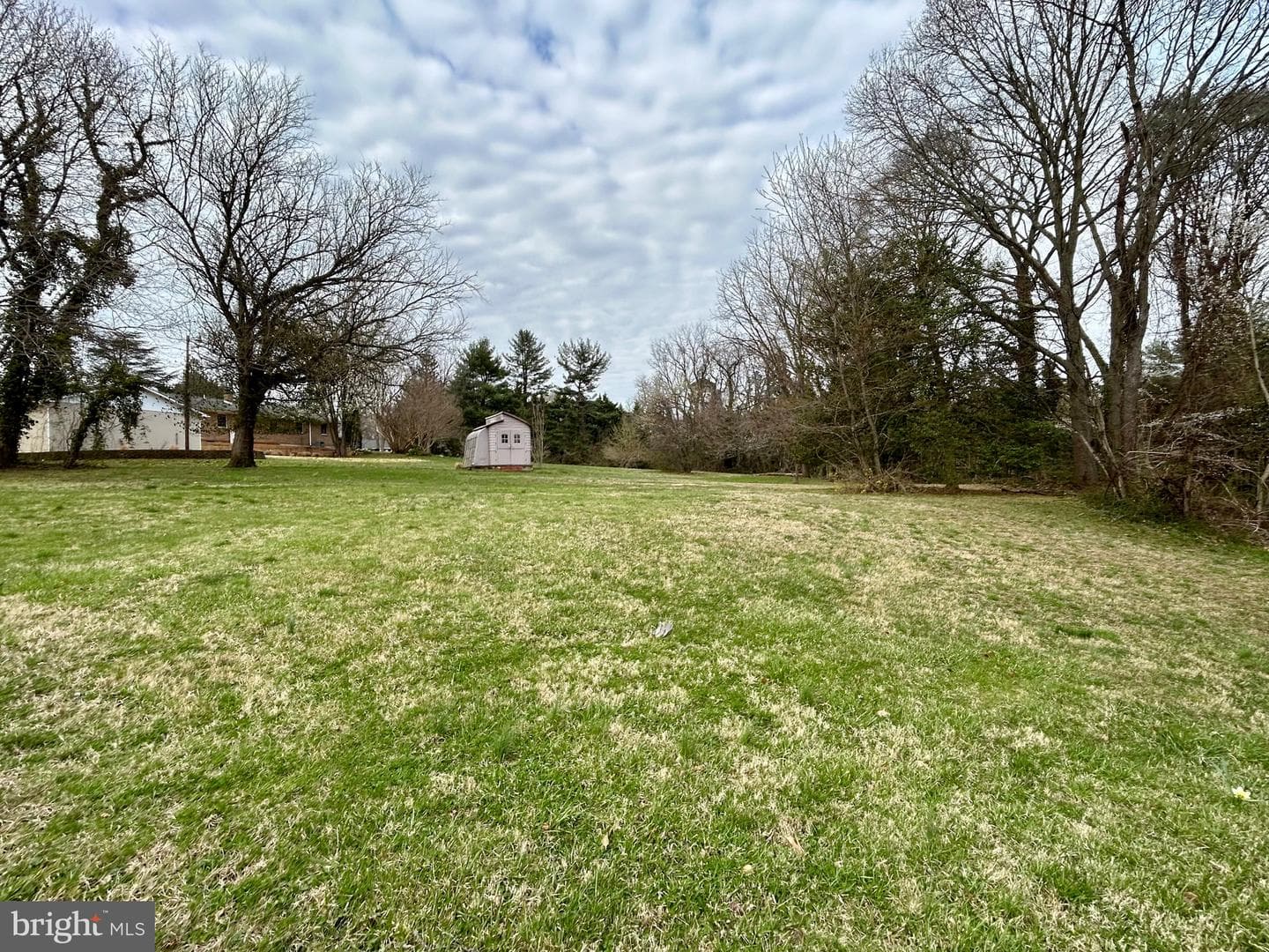 591 Mill Lane photo 54