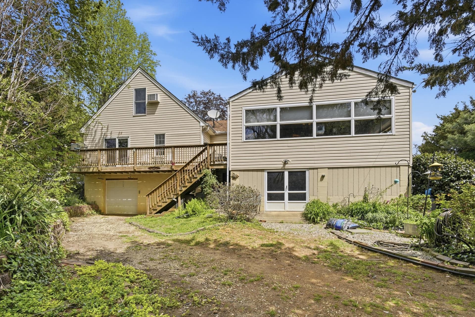 14136 Kentmore Park Road photo 11