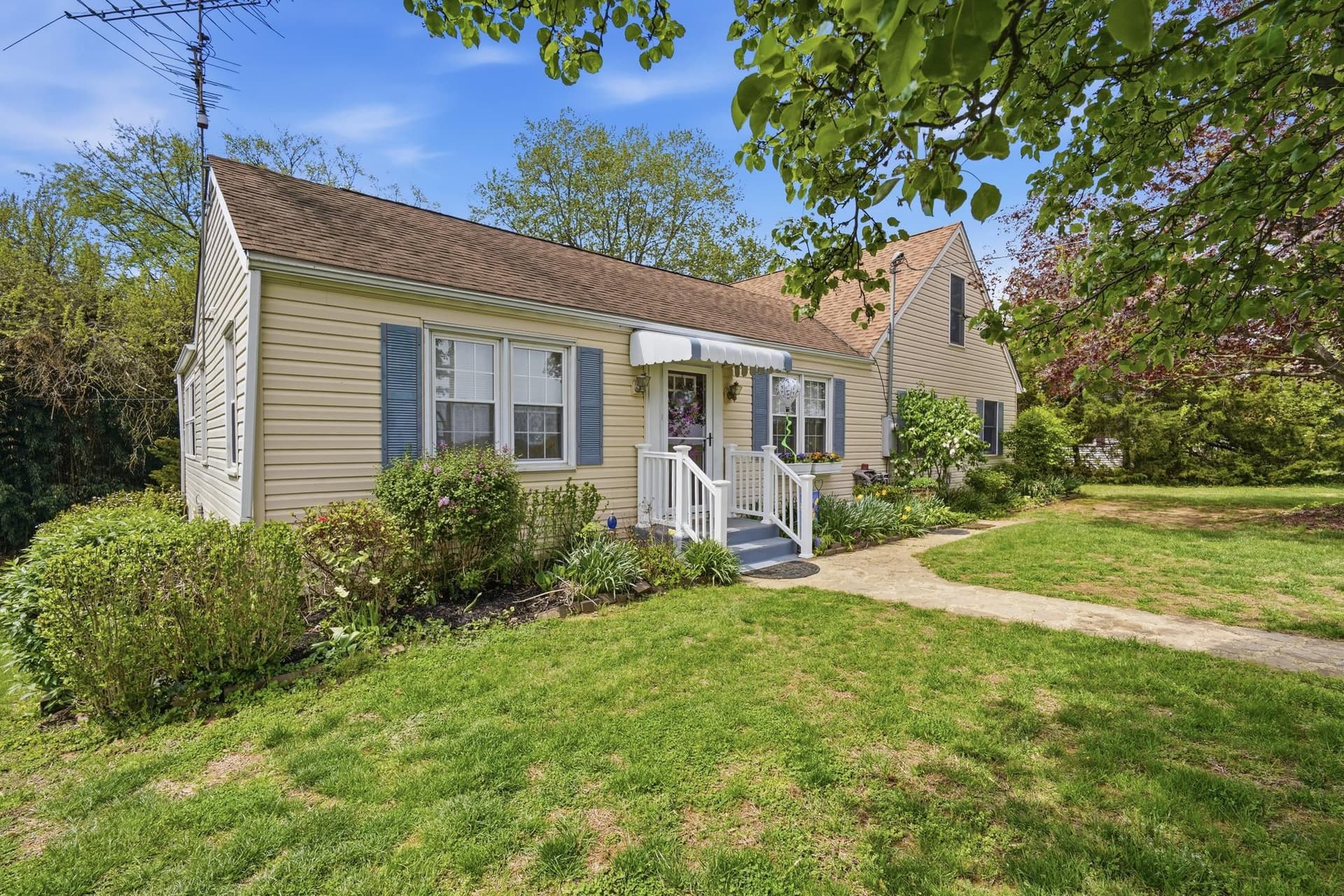 14136 Kentmore Park Road photo 8