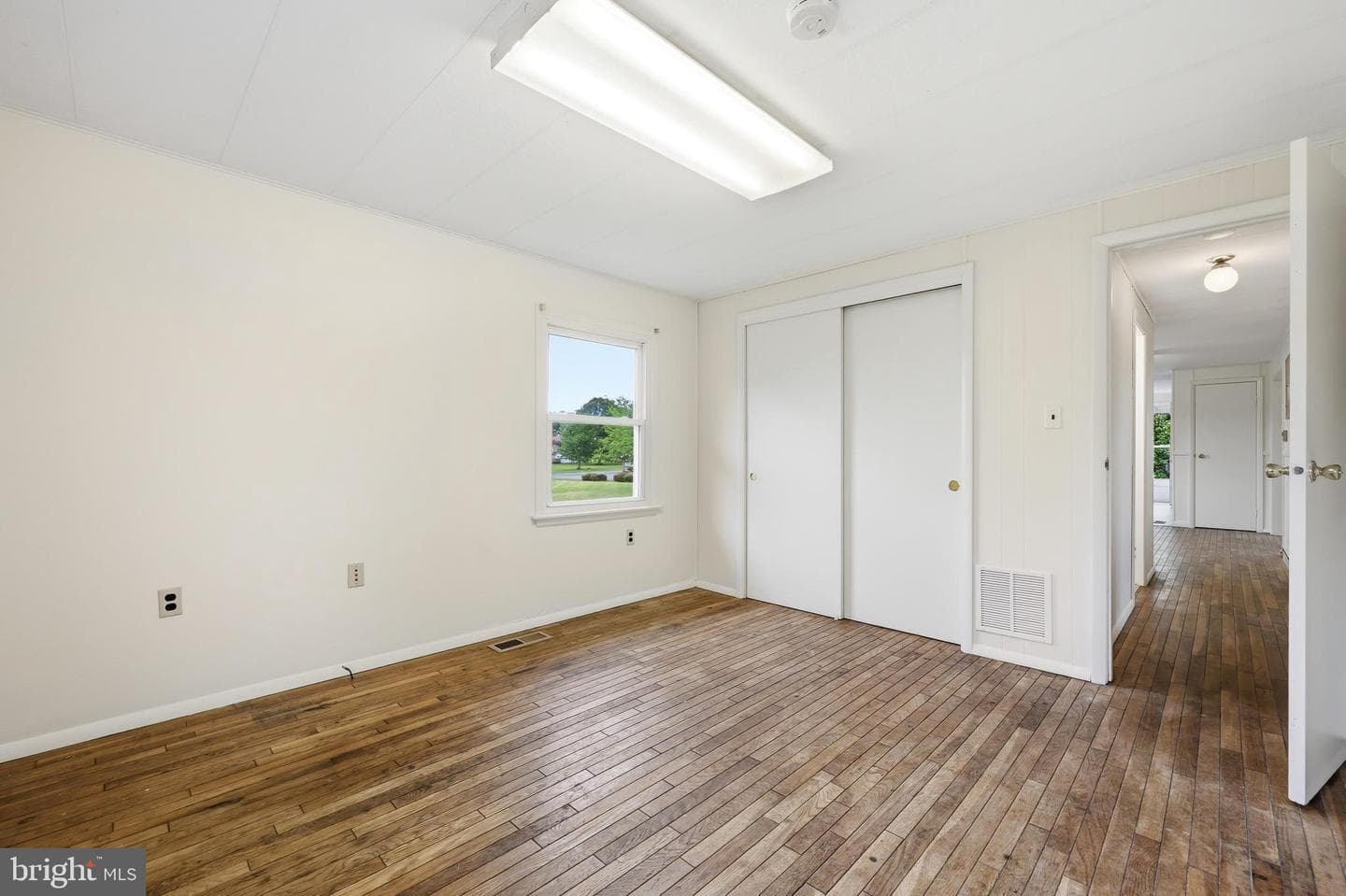 956 Washington Avenue photo 19