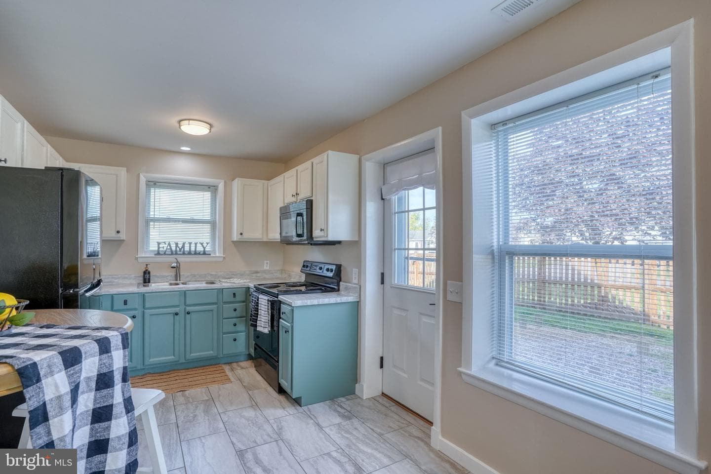 11060 Plum Drive photo 6