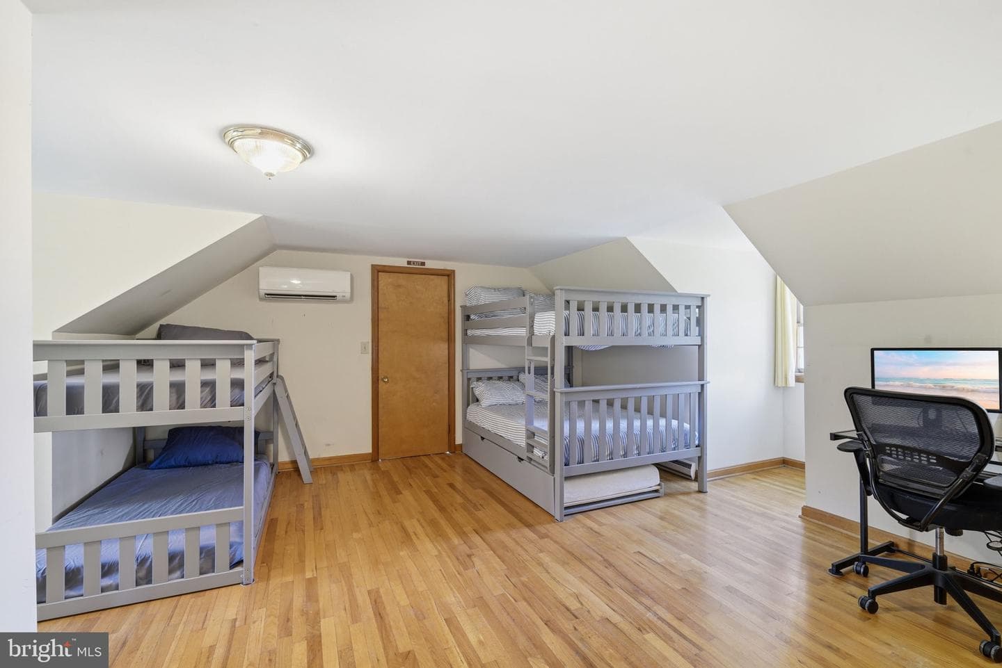 20916 Bayside Avenue photo 21