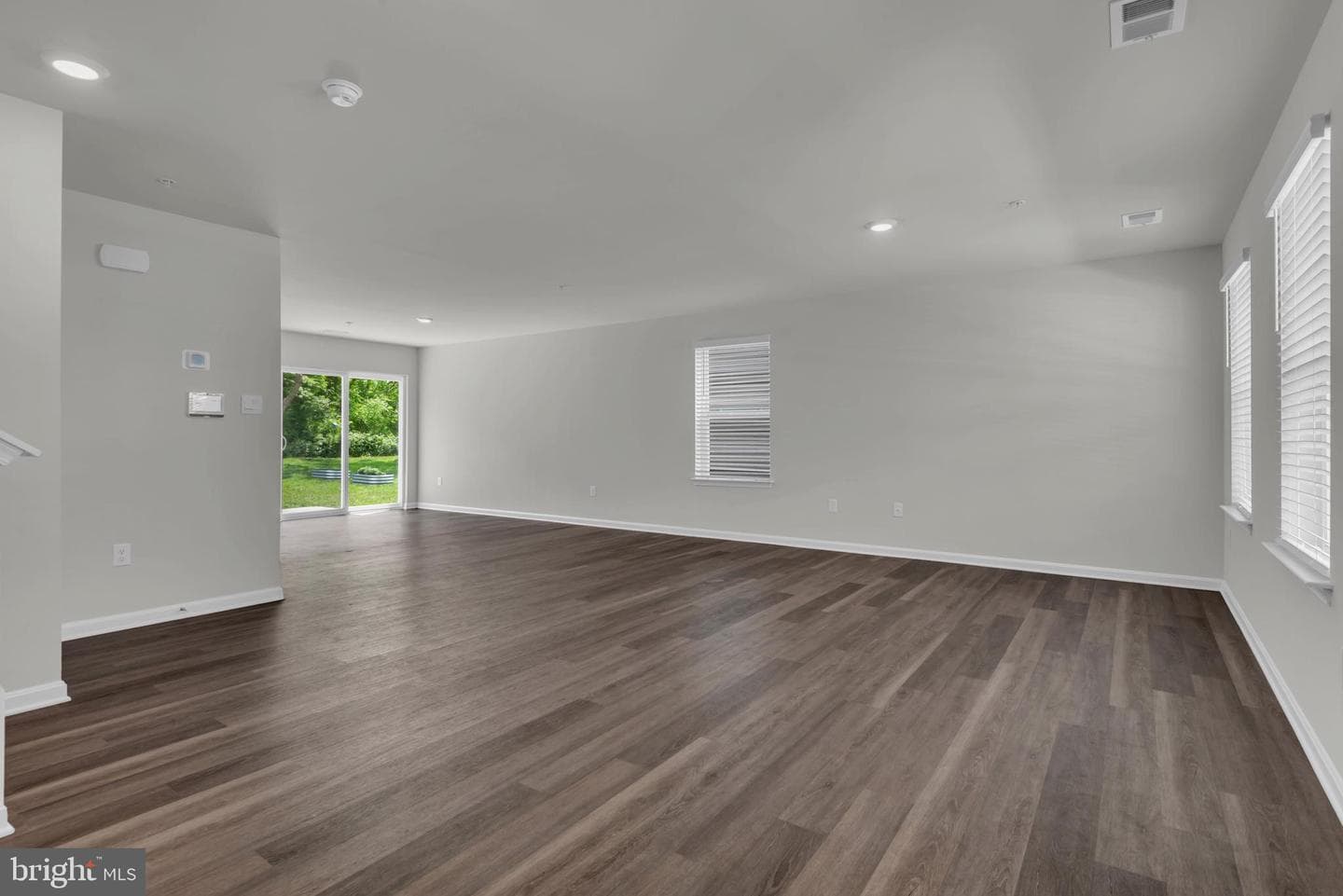107 Flying Cloud Drive photo 7