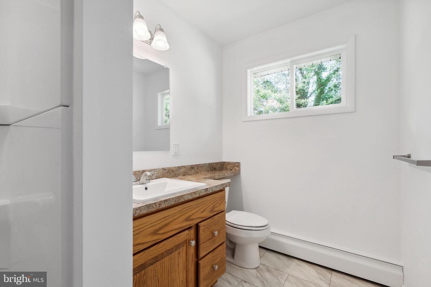 21424 Catholic Avenue photo 11