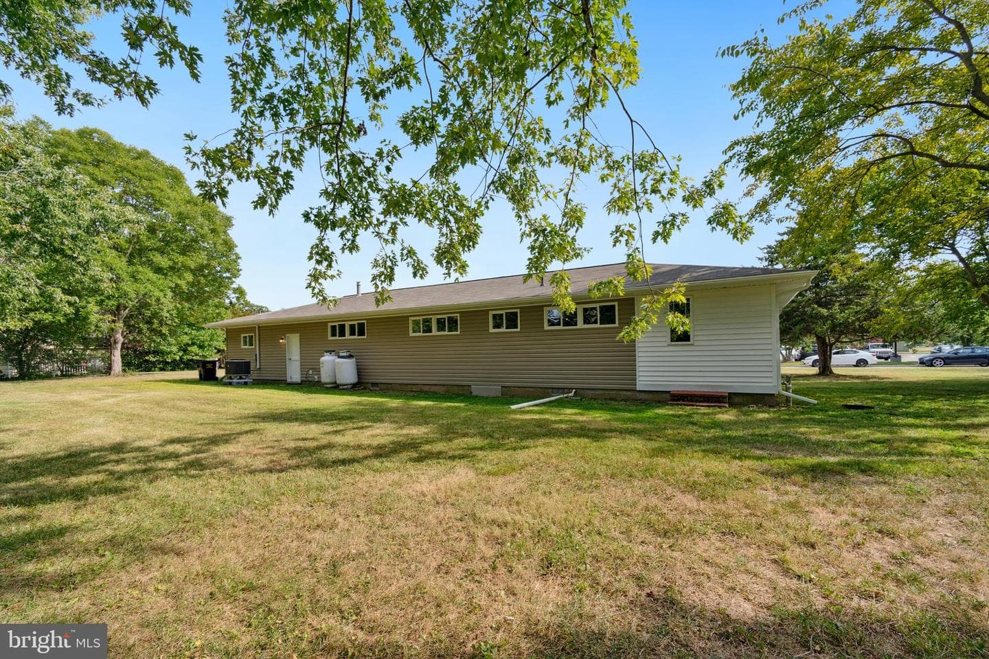 21424 Catholic Avenue photo 16