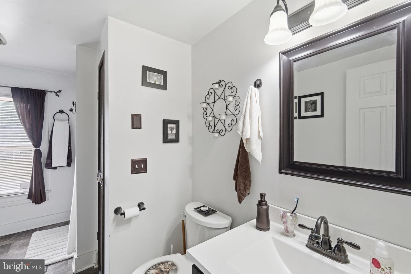 21384 E Sharp Street photo 16