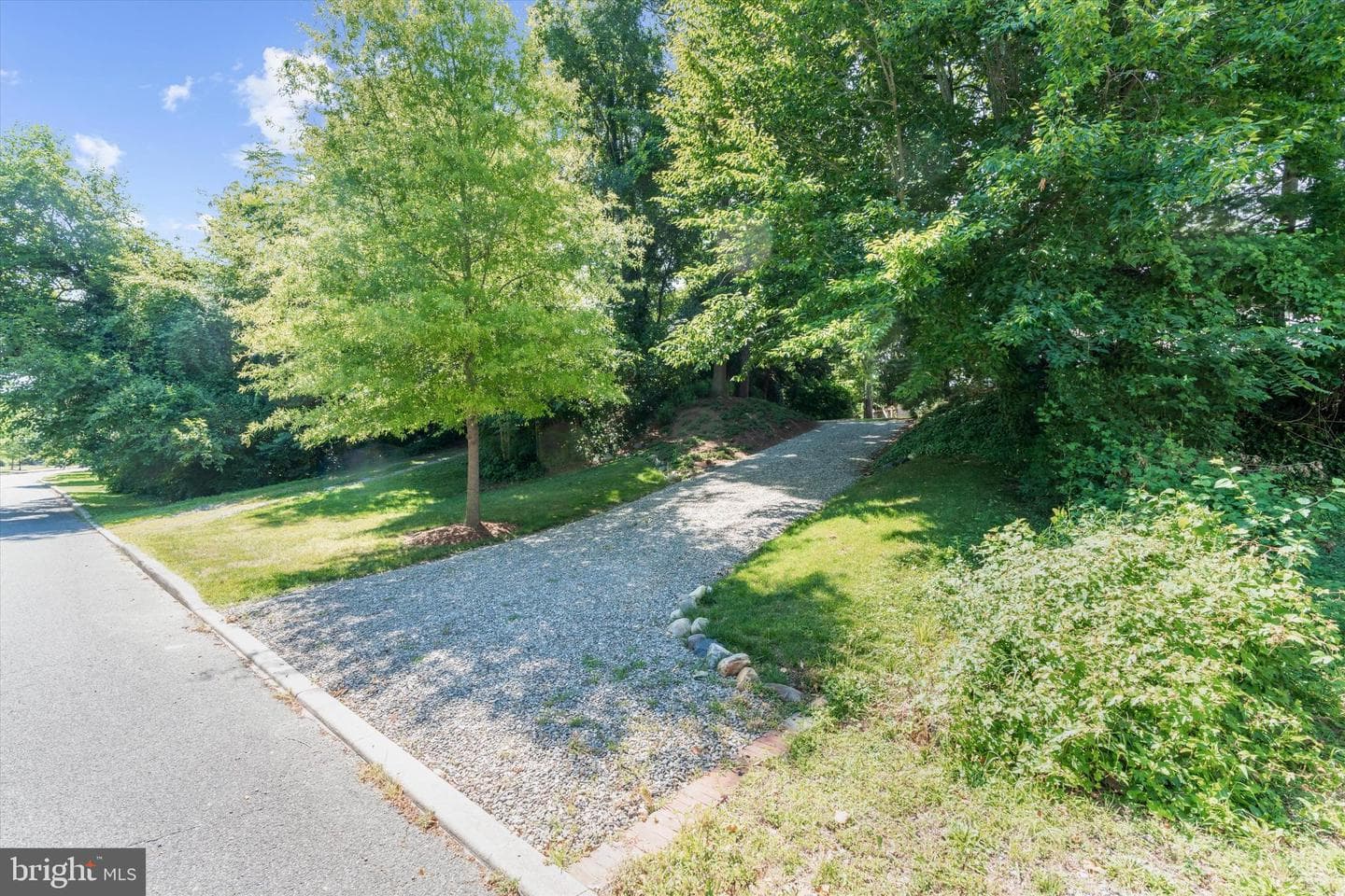 210 N Queen Street photo 32