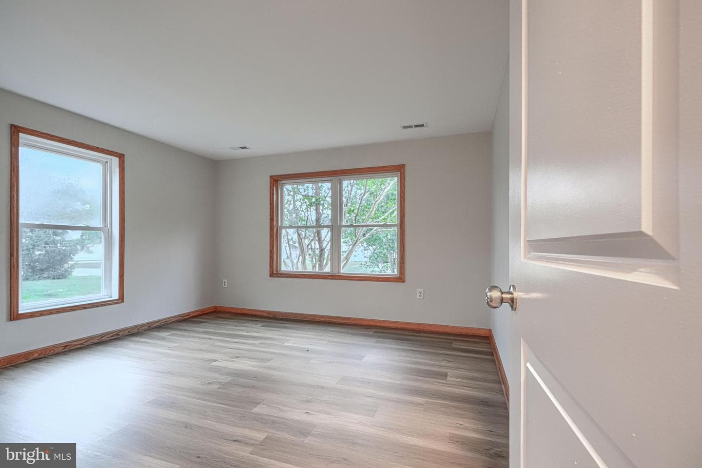 5925 Williams Street photo 31