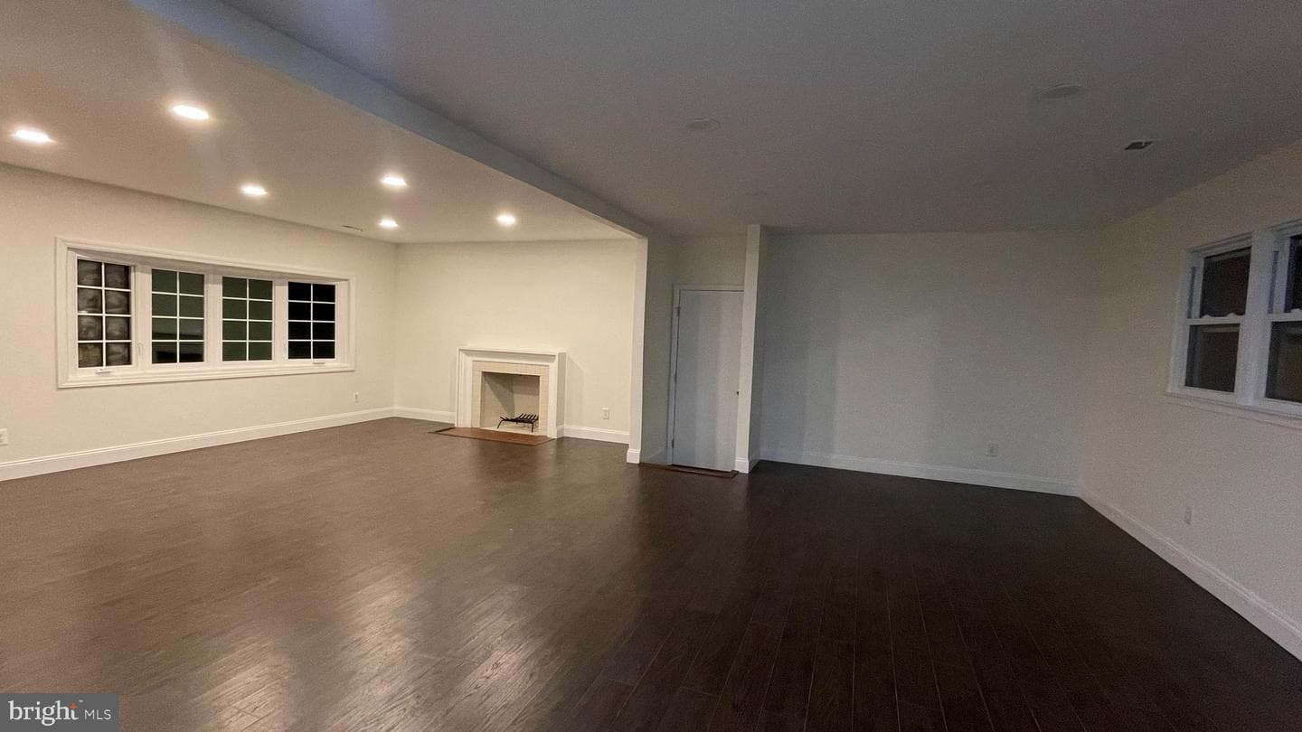 15421 Thompson Road photo 10
