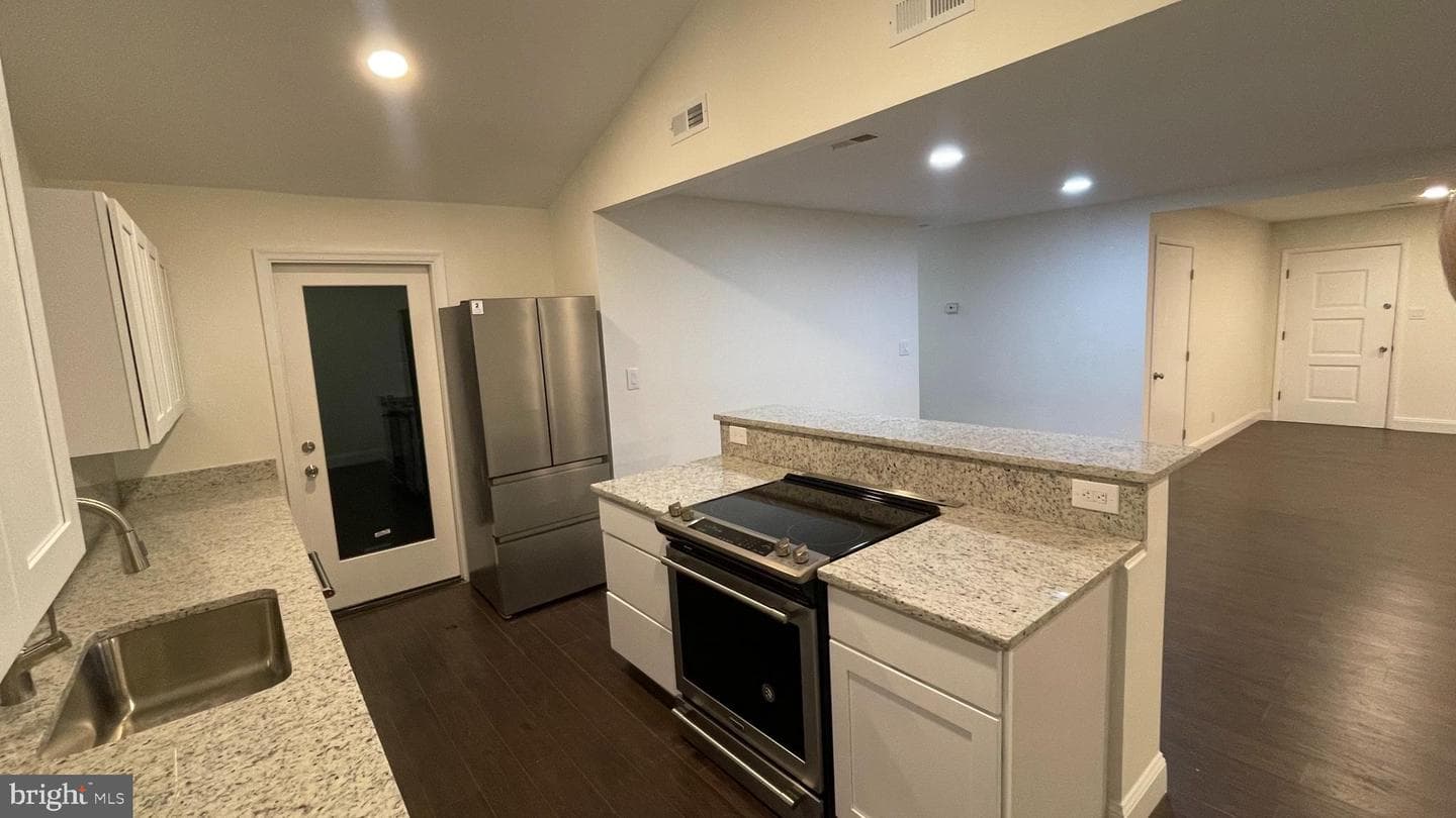 15421 Thompson Road photo 17