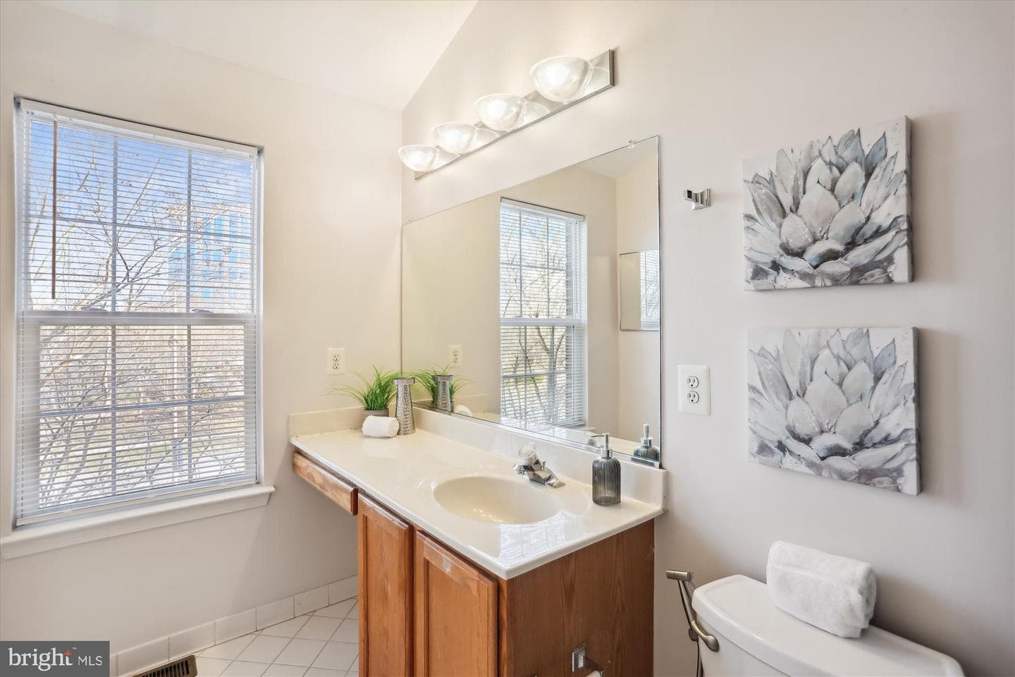 9712 Washingtonian Boulevard photo 15