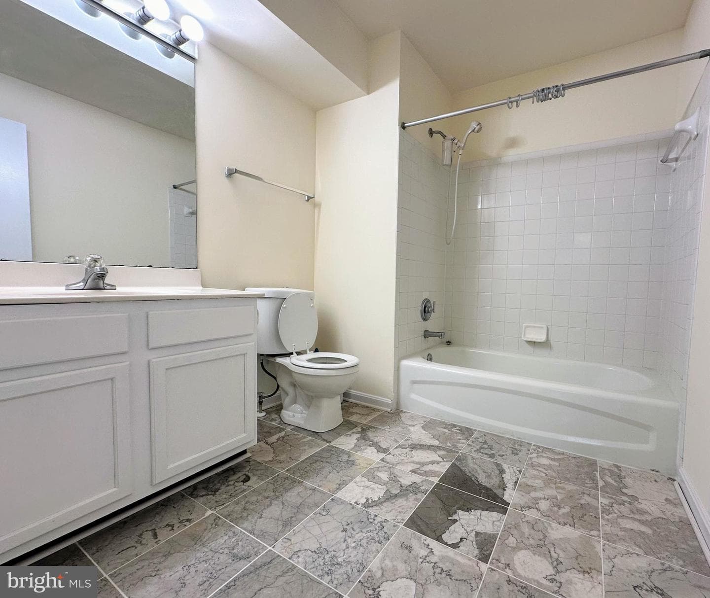 2452 Epstein Court photo 14