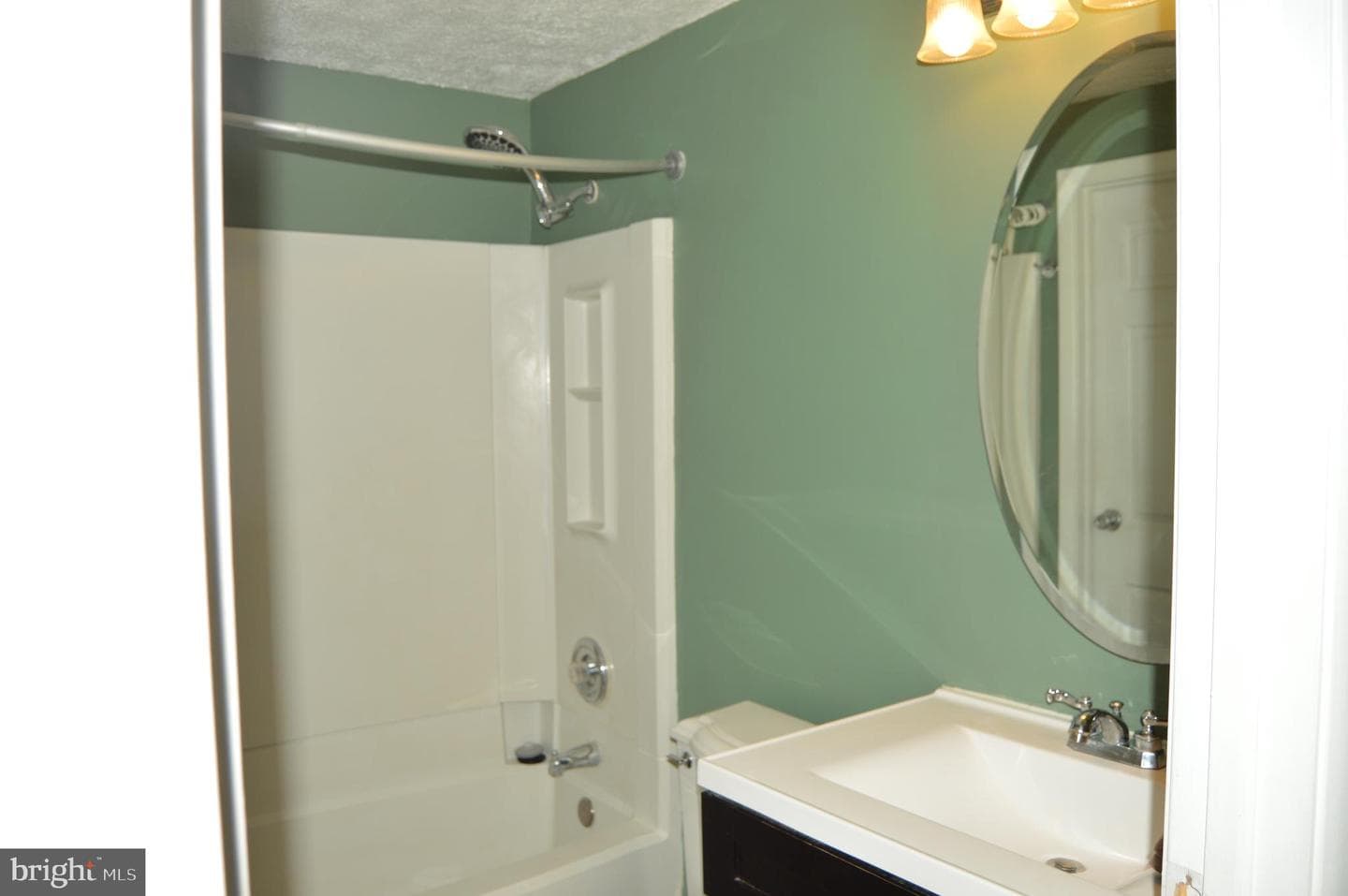 2947 Shepperton Terrace photo 16