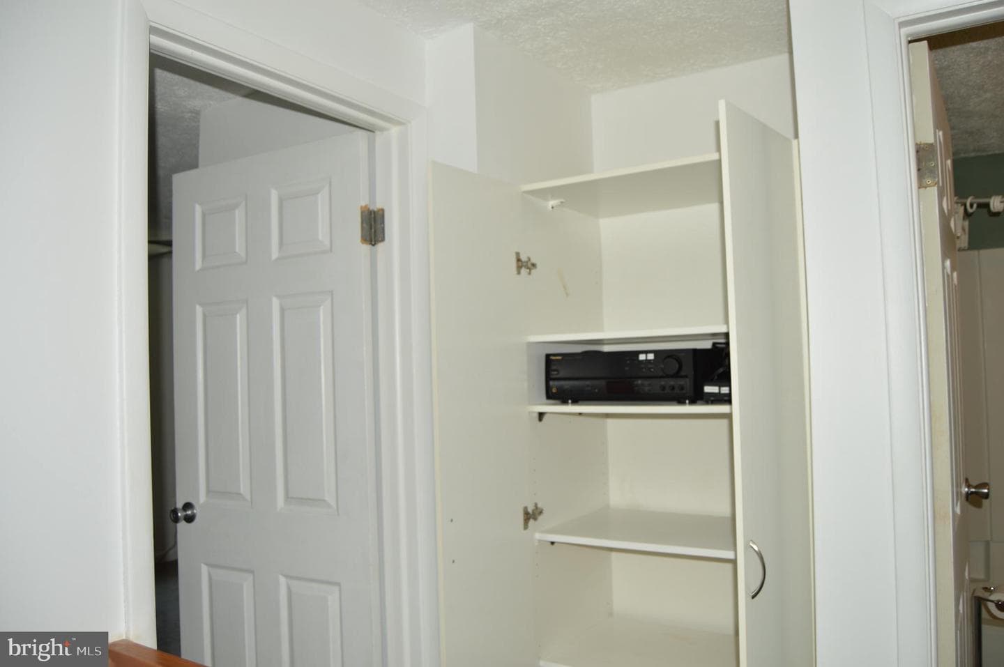 2947 Shepperton Terrace photo 22