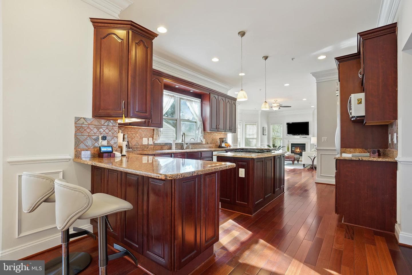 5600 Southwick Street photo 13