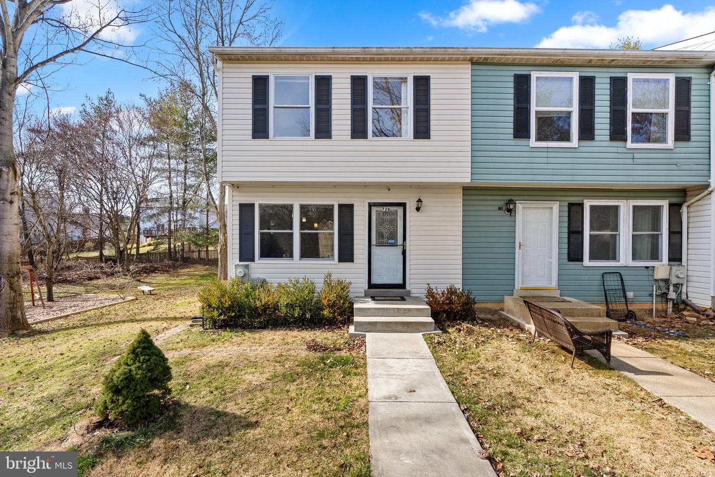 728 Oxford Square Drive photo 1