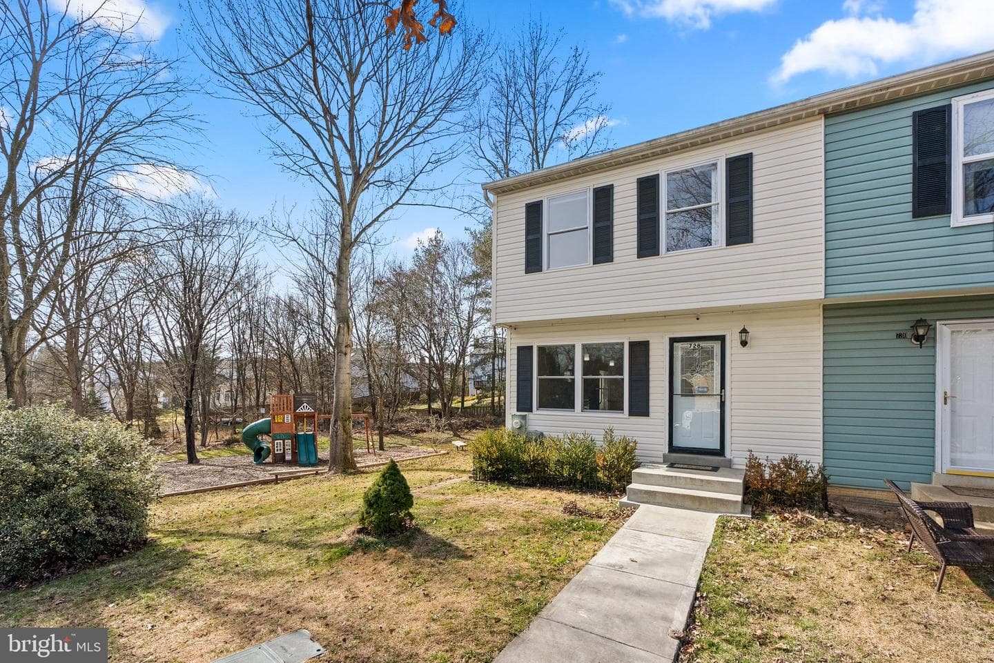 728 Oxford Square Drive photo 3