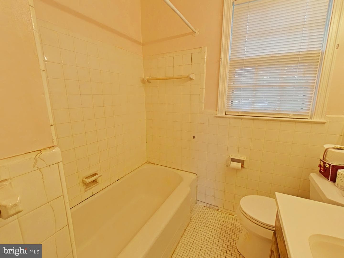 503 Stirling Road photo 7