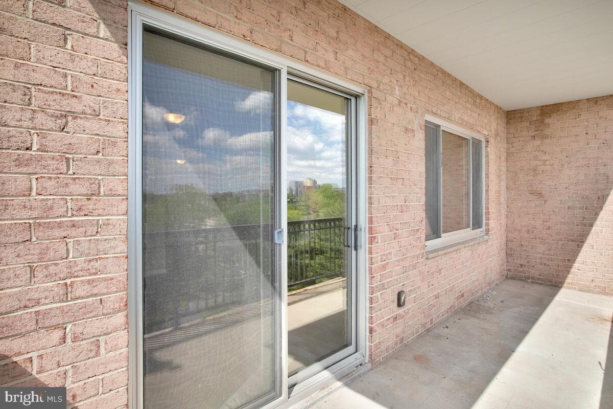 1900 Lyttonsville Road #1311 photo 17