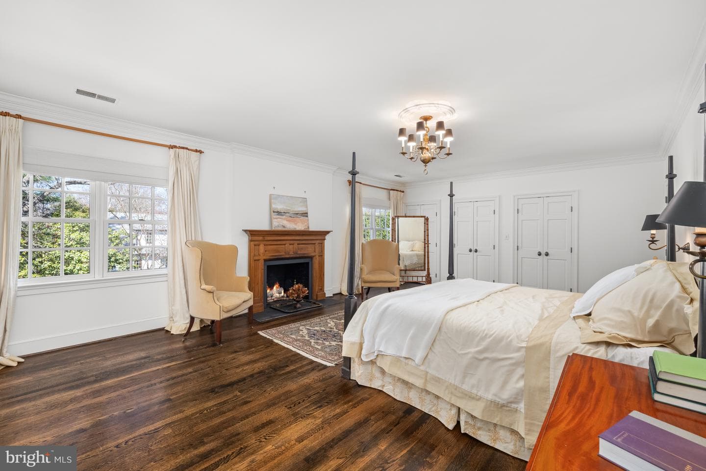 105 E Melrose Street photo 35