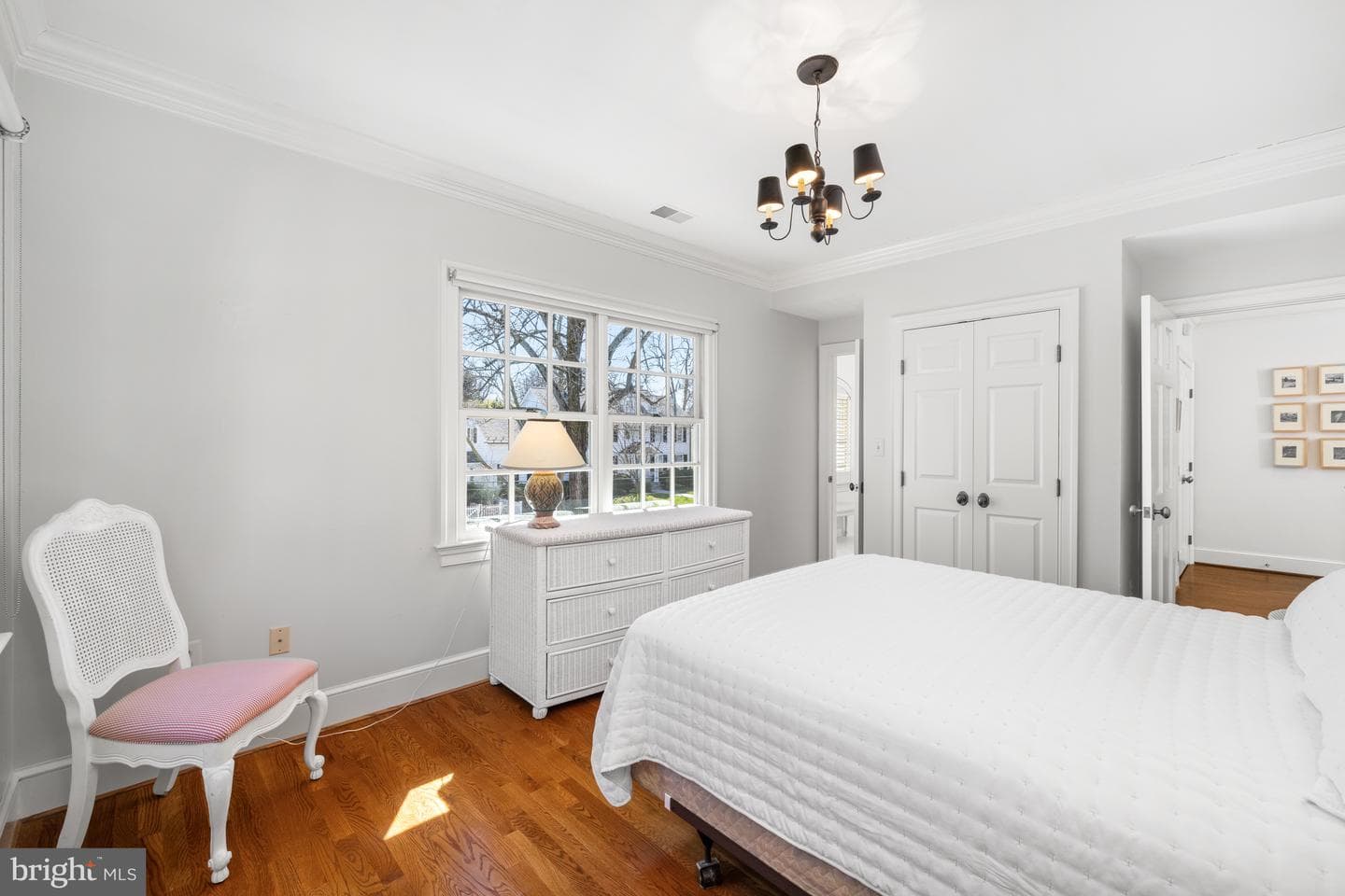 105 E Melrose Street photo 50