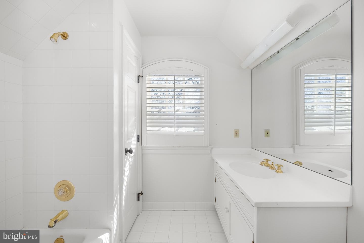 105 E Melrose Street photo 52