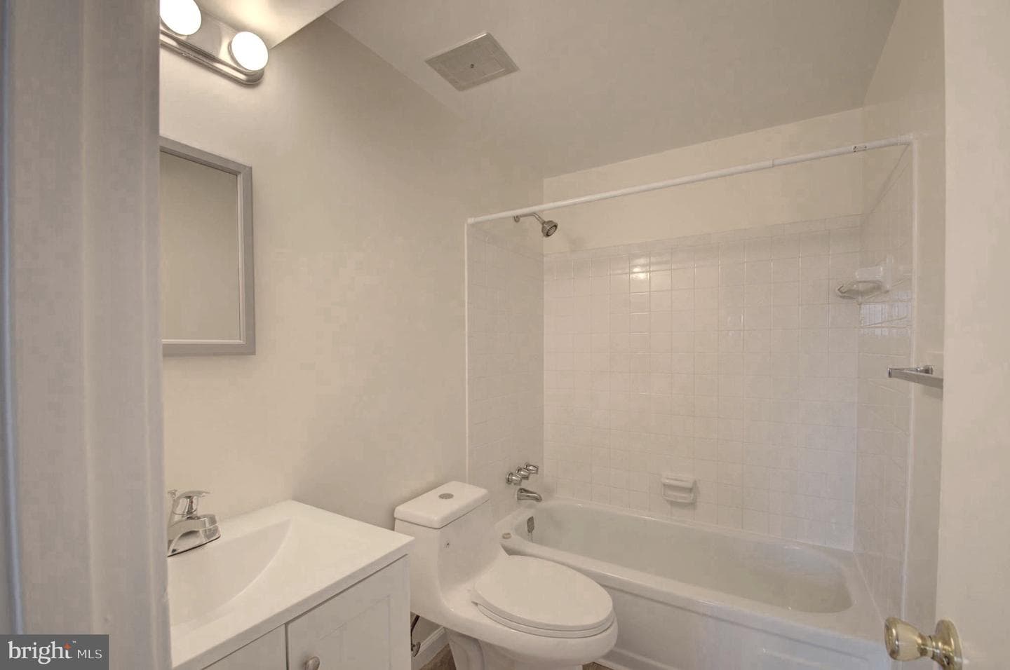 10508 Cambridge Court photo 16