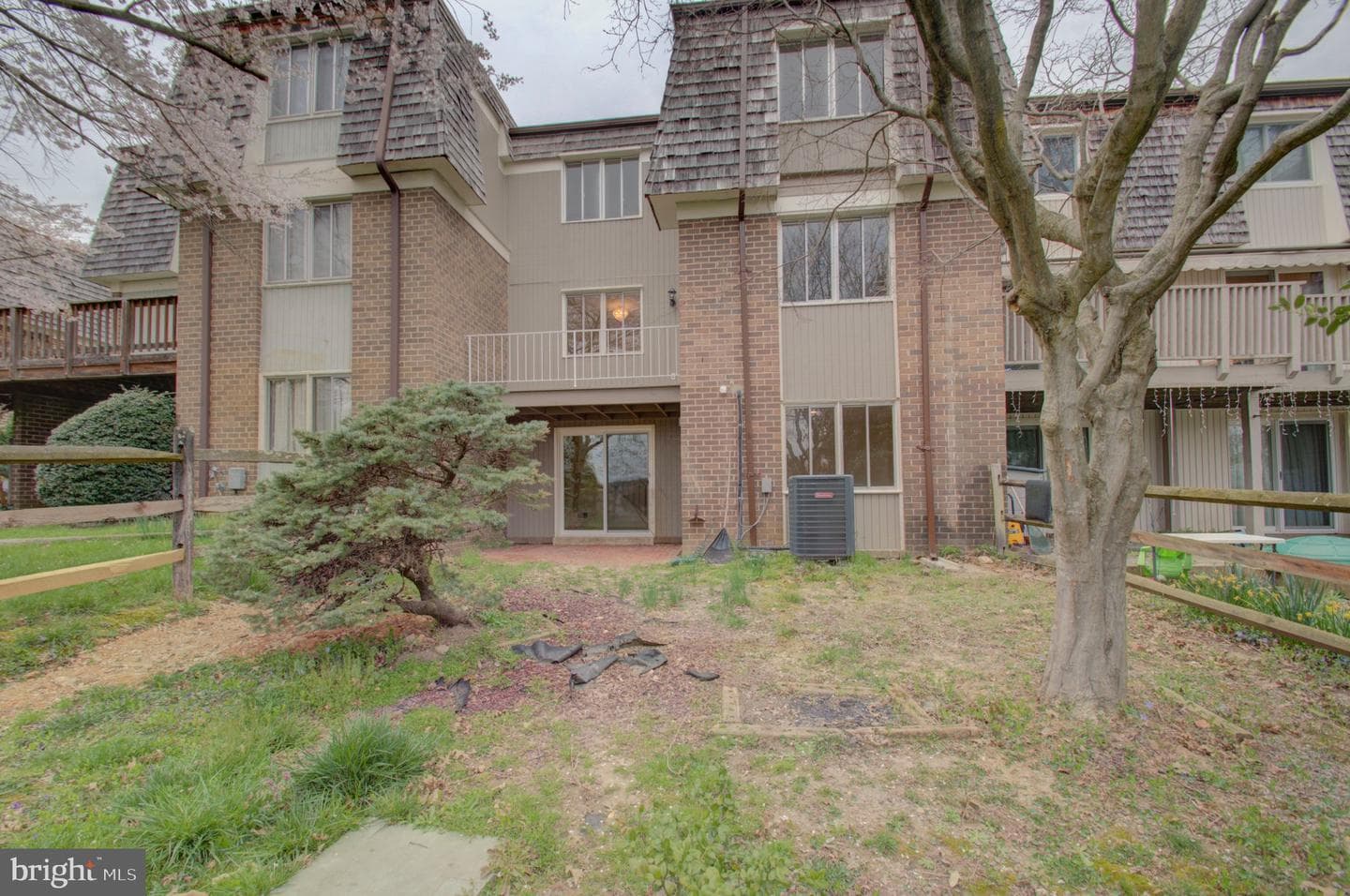10508 Cambridge Court photo 34