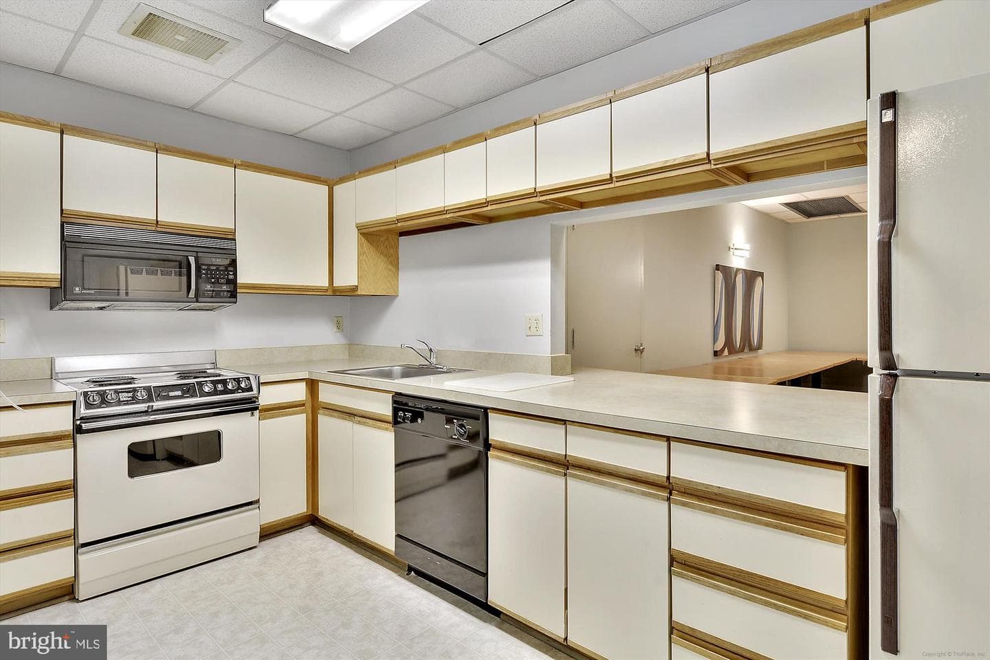 15100 Interlachen Drive #4-710 photo 29