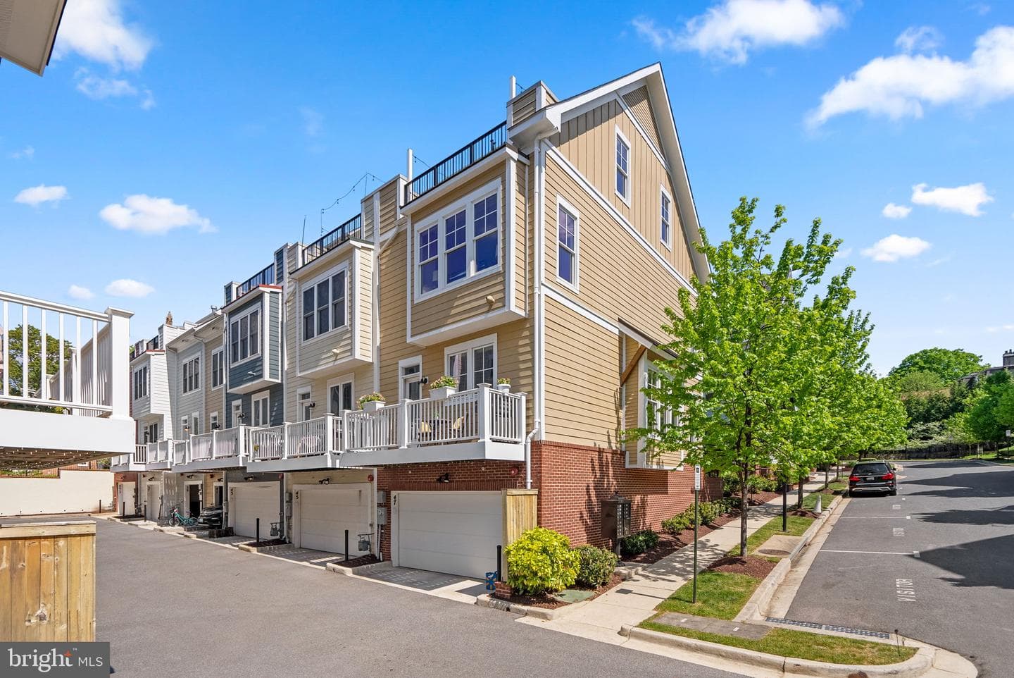 47 Ellsworth Heights Street photo 35