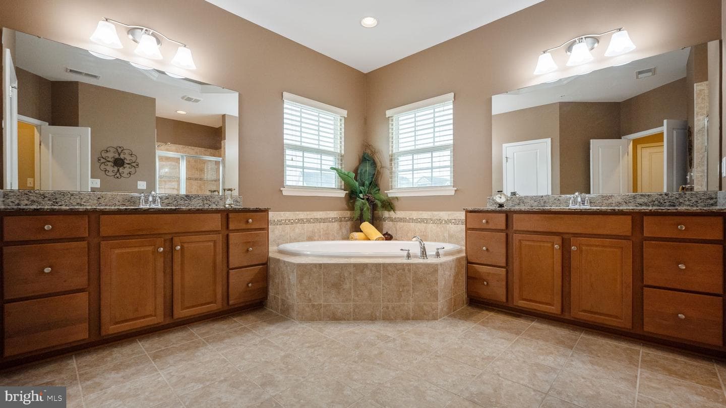 22800 Glacier Lily Drive photo 20