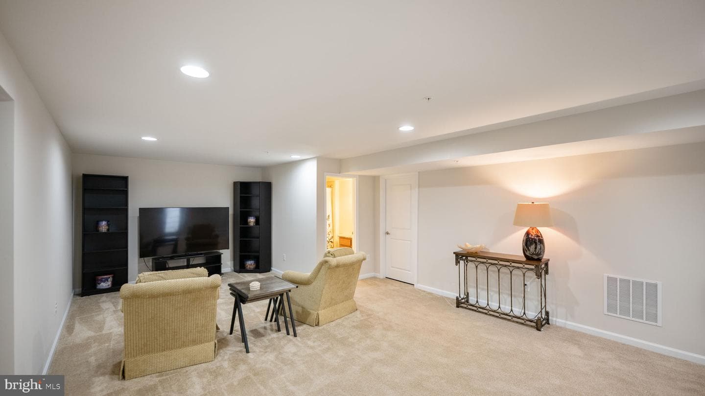 22800 Glacier Lily Drive photo 29