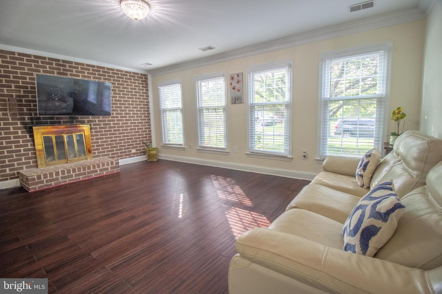 12409 Ofallon Street photo 8