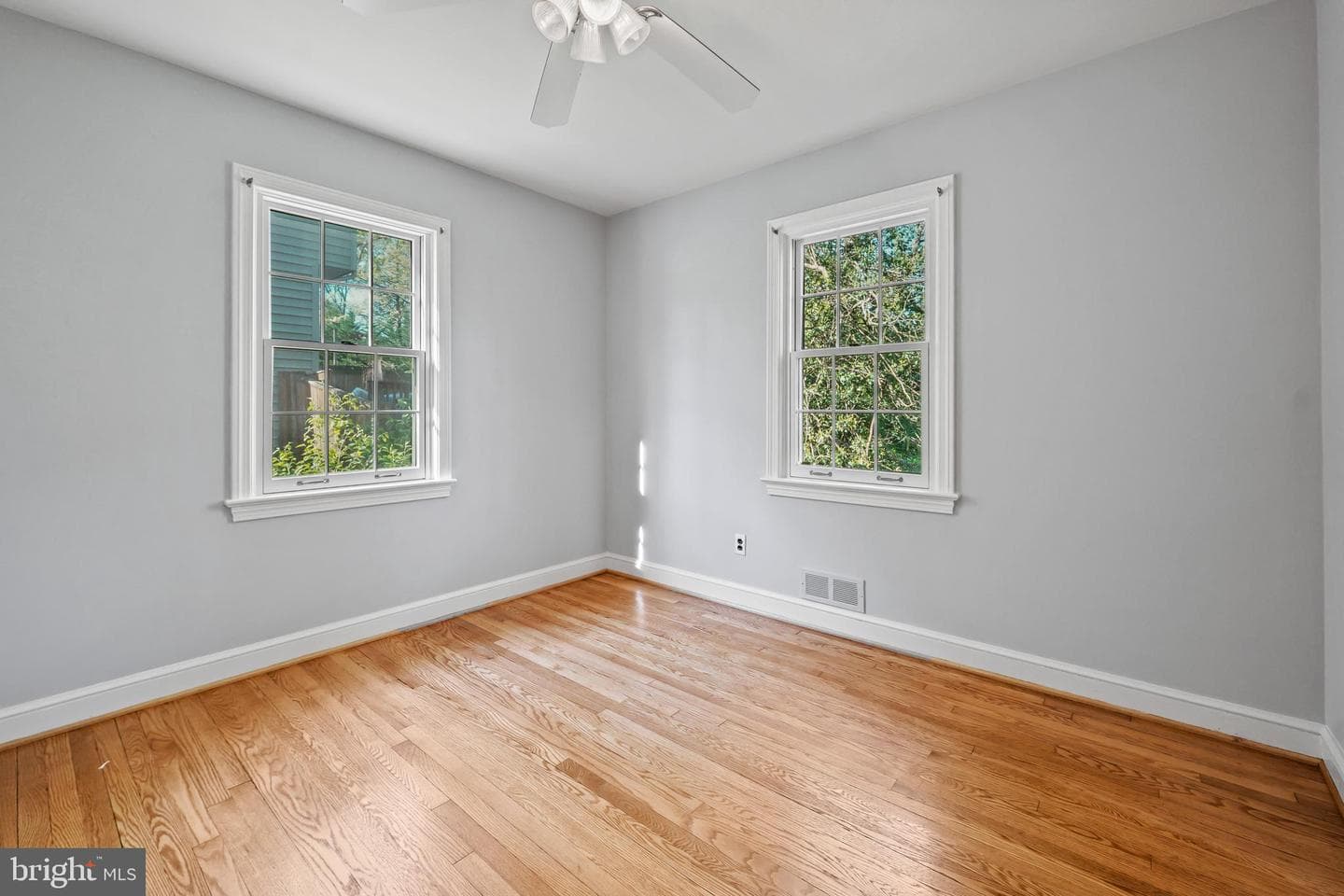 10210 Procter Street photo 16