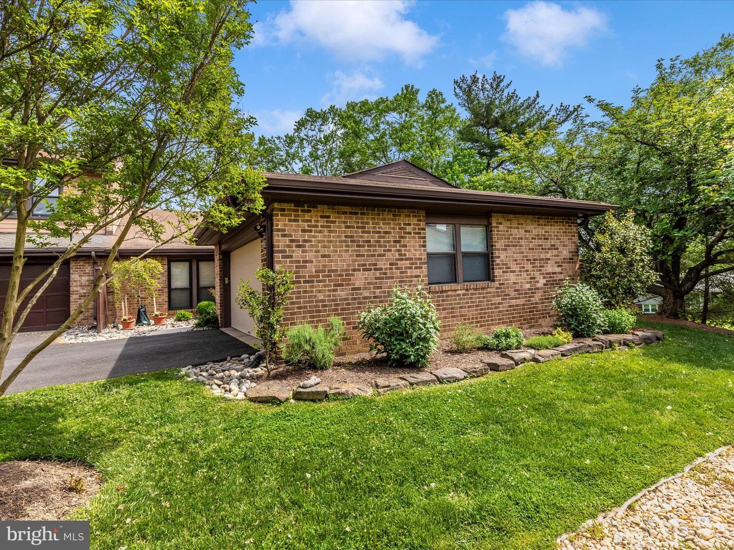 5219 Strathmore Avenue photo 46