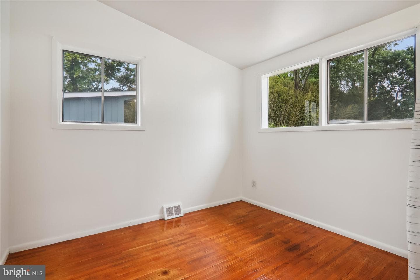 3920 Denfeld Court photo 33