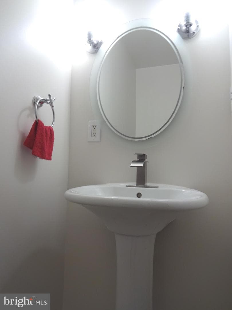 8240 Ironclad Court photo 2