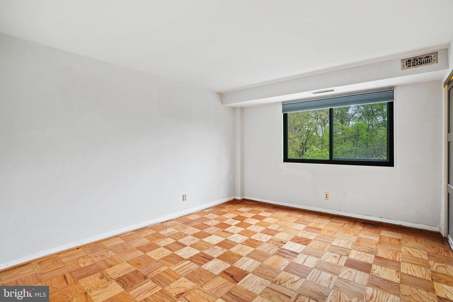 575 Thayer Avenue #404 photo 17