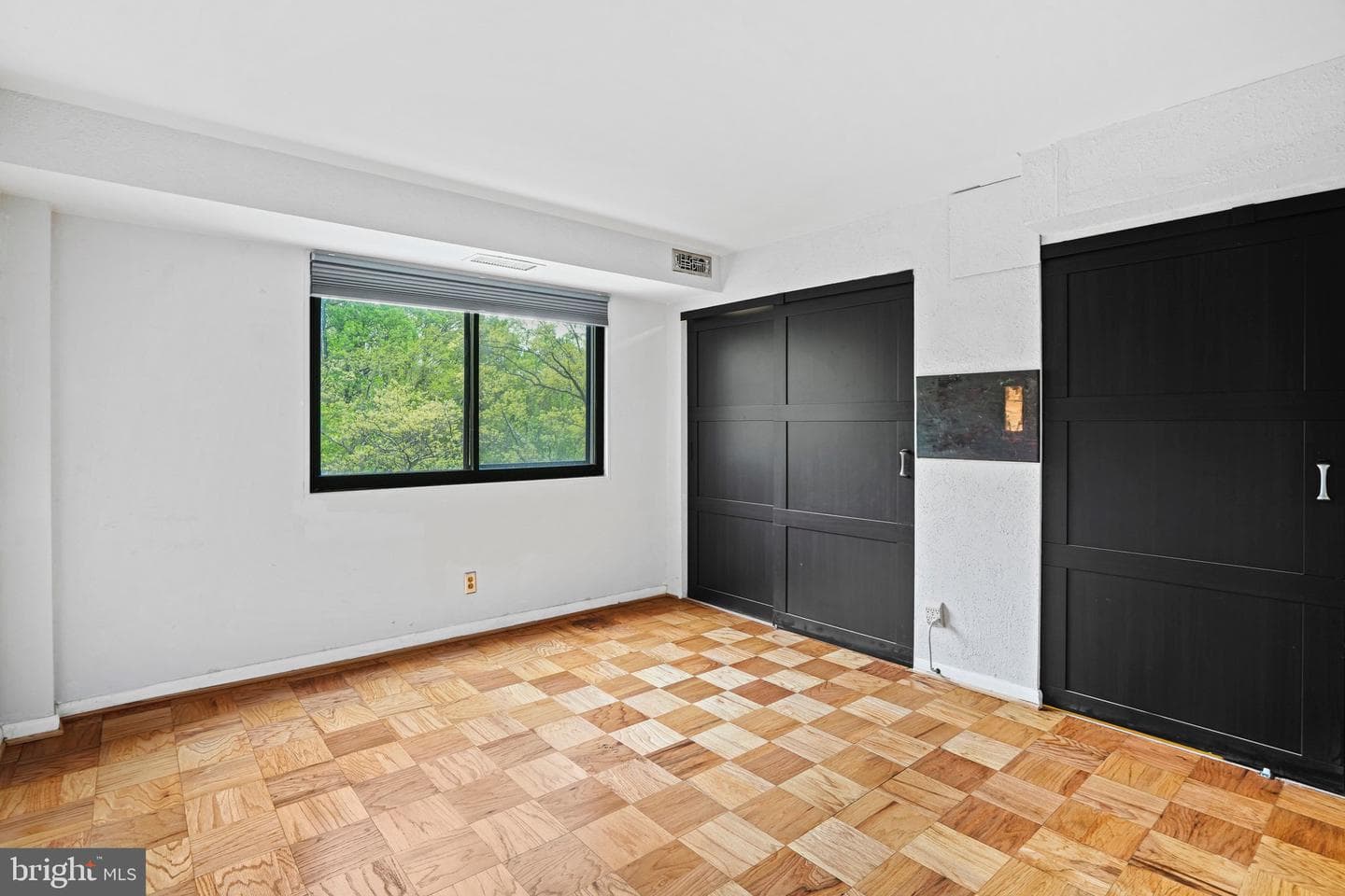 575 Thayer Avenue #404 photo 19