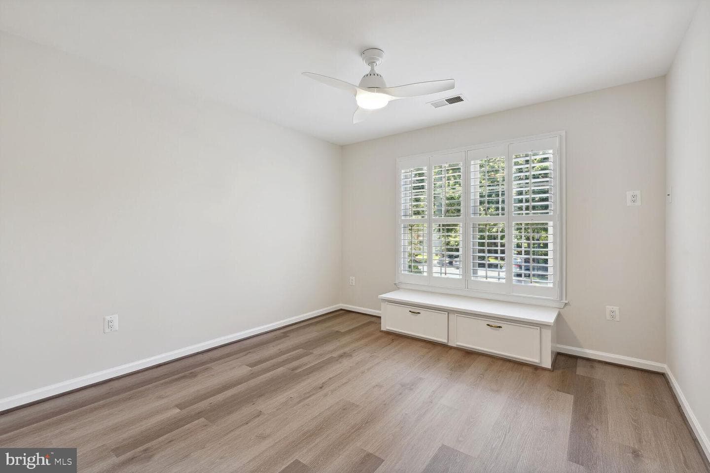 10817 Luxberry Drive photo 13