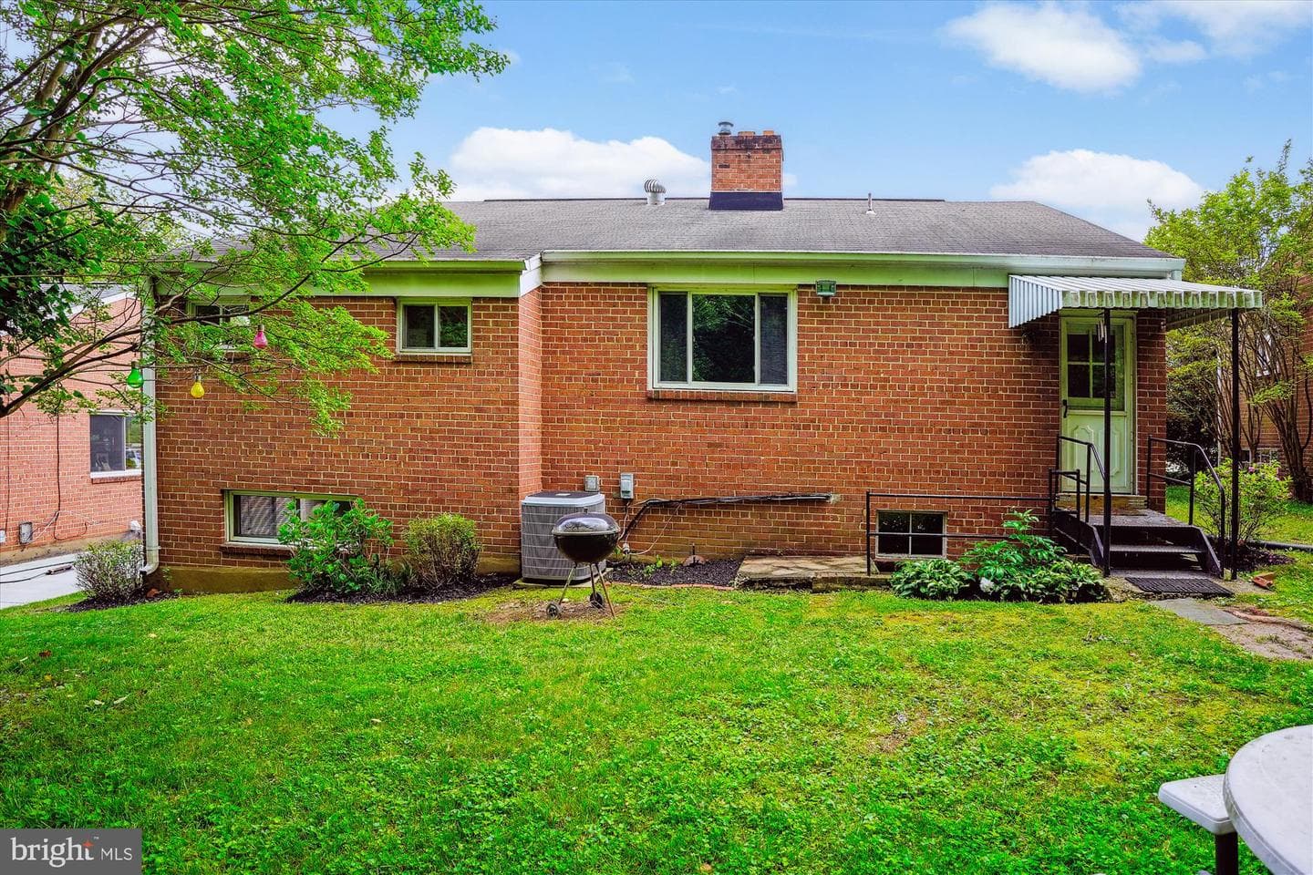 7902 Glenside Drive photo 4