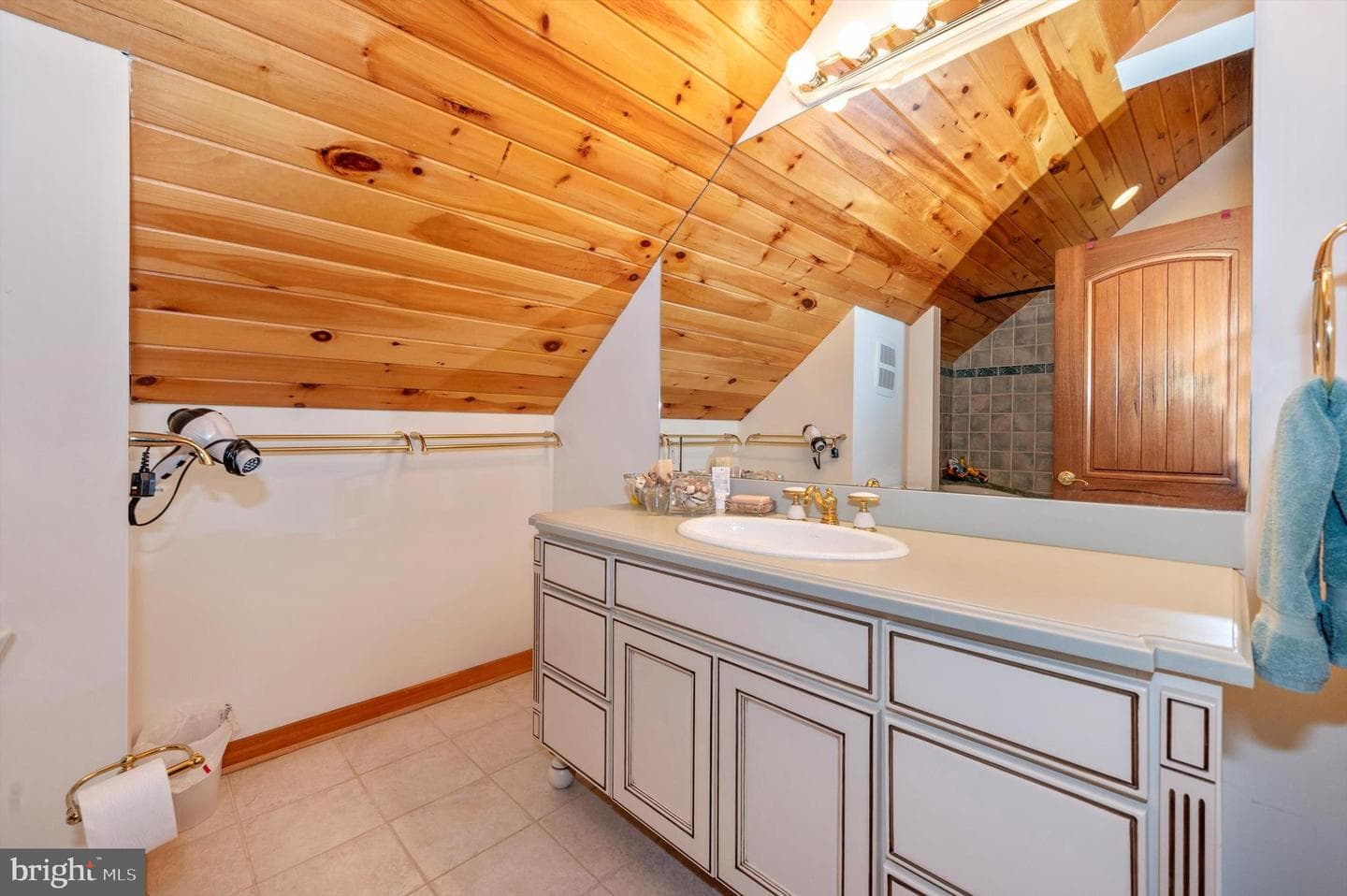 24220 Kings Valley Road photo 25