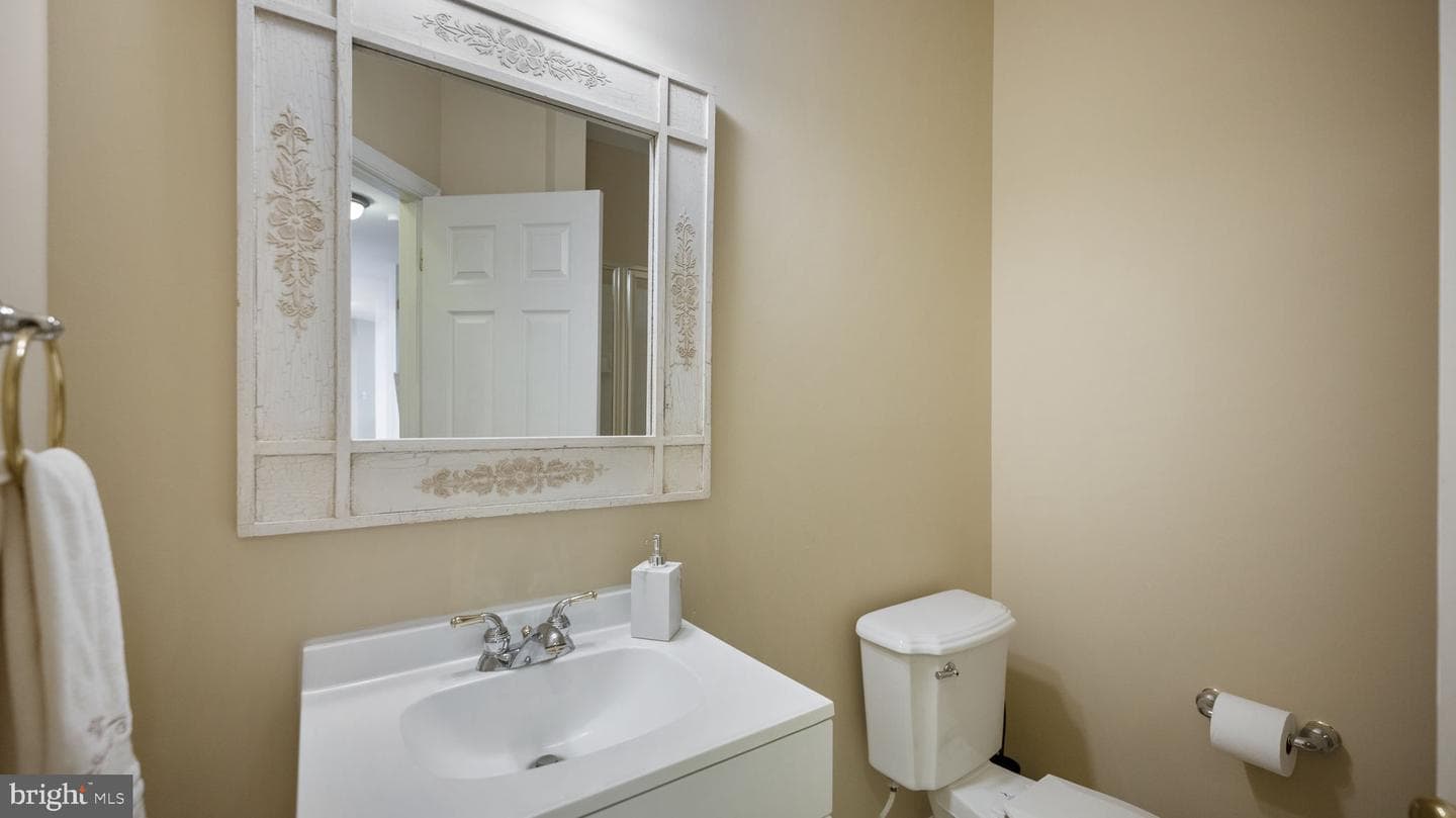 17908 Red Rocks Drive photo 20